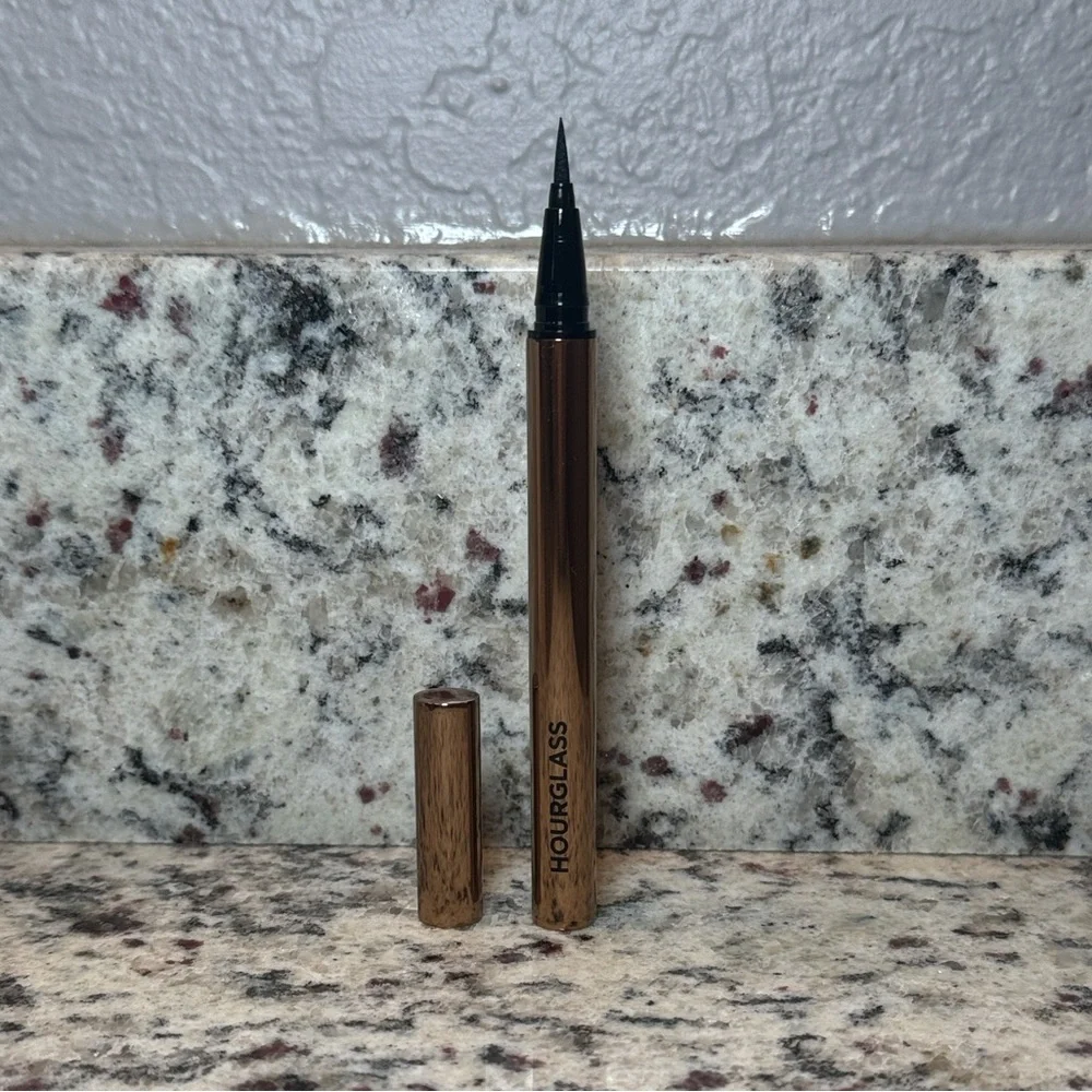 Hourglass Ultra Black Liquid Eyeliner